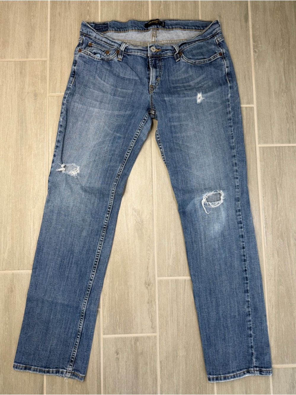 Levi's Women's Low Rise  Straight-Leg Distressed Jeans Size 13